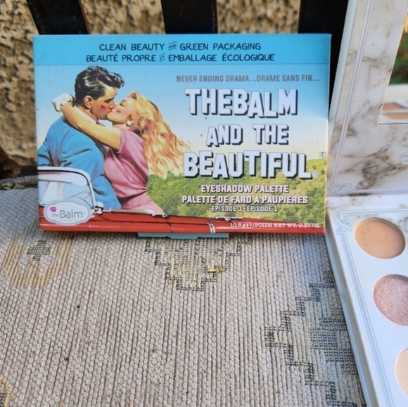 bh‎ cosmetics carli bybel palette deluxe edition, and a free gift - Picture 6 of 12